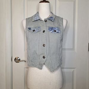 Paquette Petite Byer California Blue Floral Denim Vest